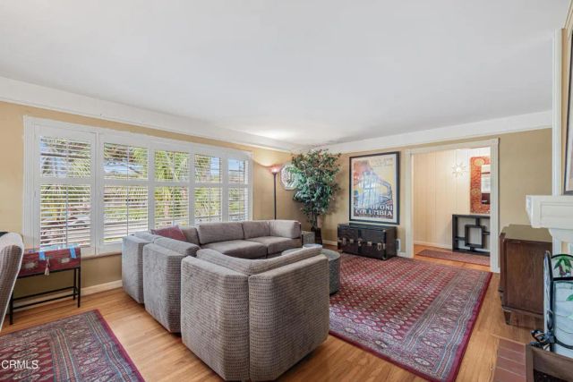 218 Palomares Avenue, Ventura, CA 93003