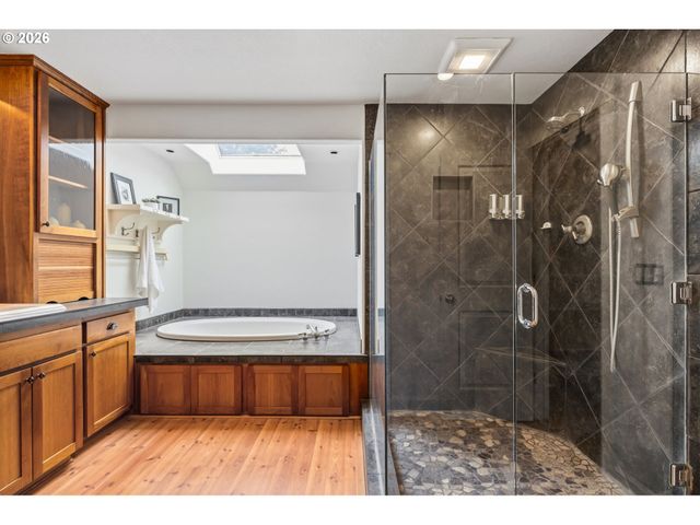 16800 Nw ELLIOT Rd, Portland, OR 97231