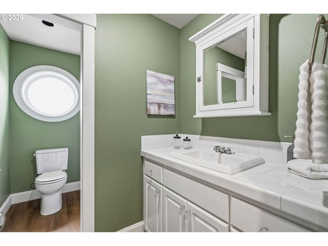 16800 Nw ELLIOT Rd, Portland, OR 97231