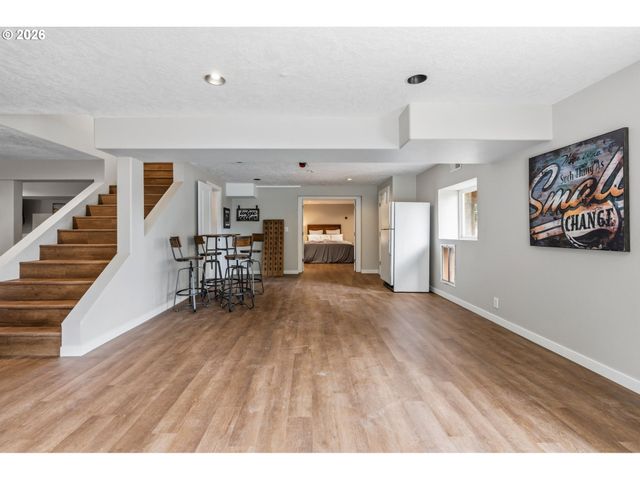 16800 Nw ELLIOT Rd, Portland, OR 97231