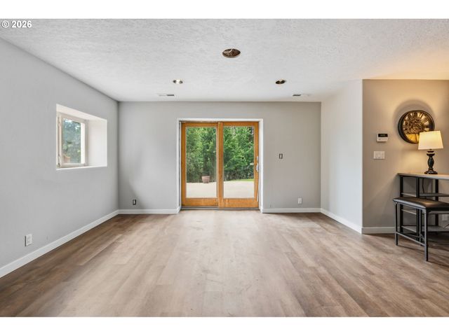 16800 Nw ELLIOT Rd, Portland, OR 97231