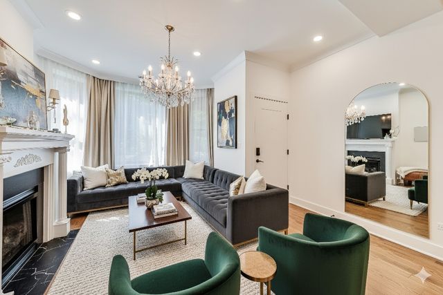 650 W Wrightwood Avenue 1, Chicago, IL 60614