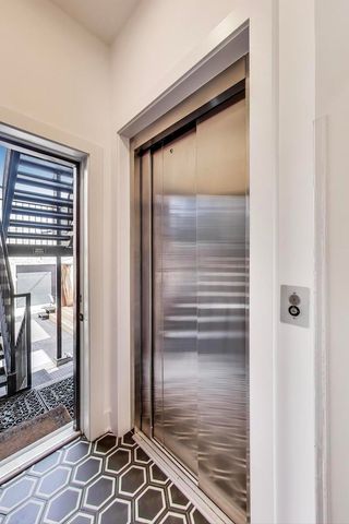 650 W Wrightwood Avenue 1, Chicago, IL 60614