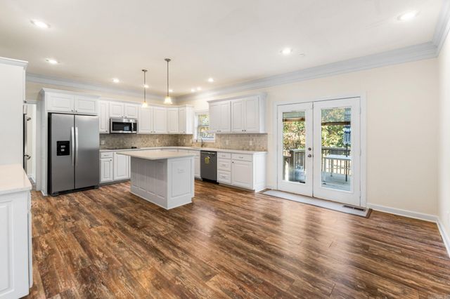 6623 Gap Point Circle, Sherwood, AR 72120