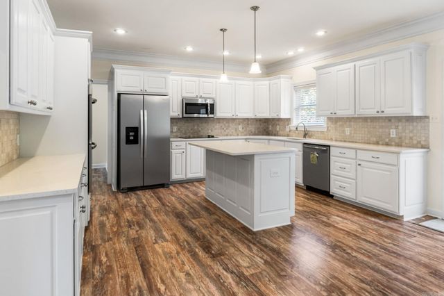 6623 Gap Point Circle, Sherwood, AR 72120