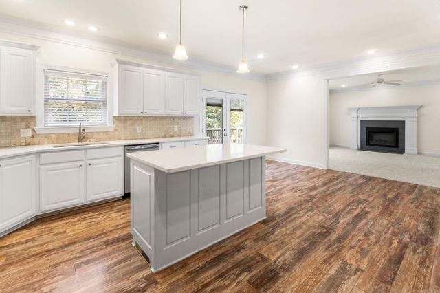 6623 Gap Point Circle, Sherwood, AR 72120