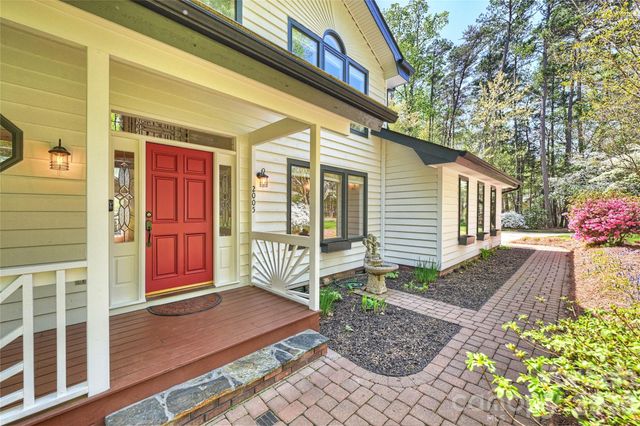 2005 Gathering Place, Kannapolis, NC 28081