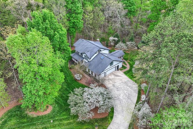 2005 Gathering Place, Kannapolis, NC 28081