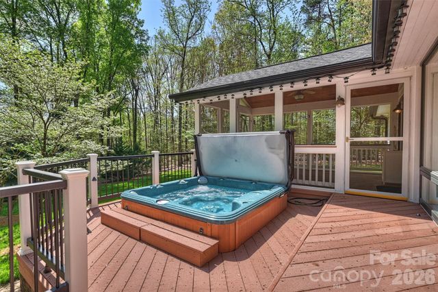 2005 Gathering Place, Kannapolis, NC 28081