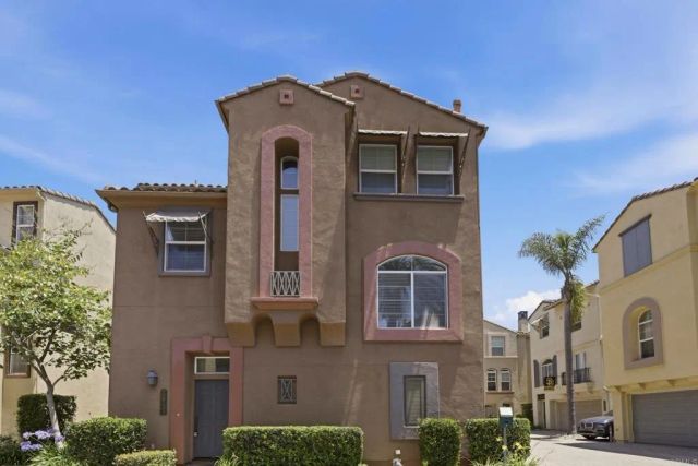 2725 Villas Way, San Diego, CA 92108