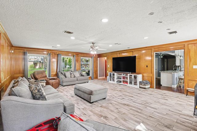 20702 Trellis Lane, Houston, TX 77073