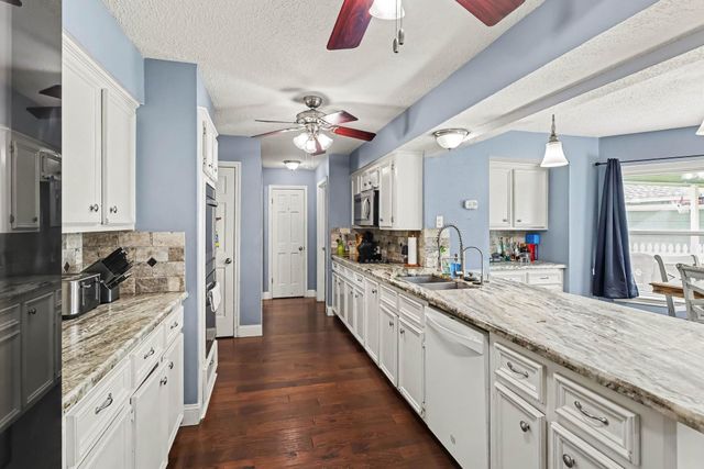 20702 Trellis Lane, Houston, TX 77073
