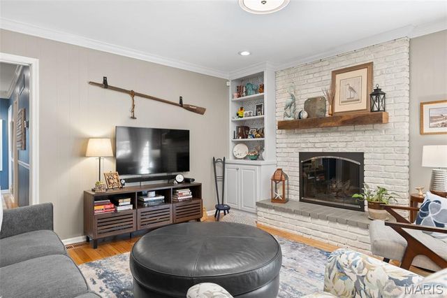 11958 Rocky Drive, Creve Coeur, MO 63141
