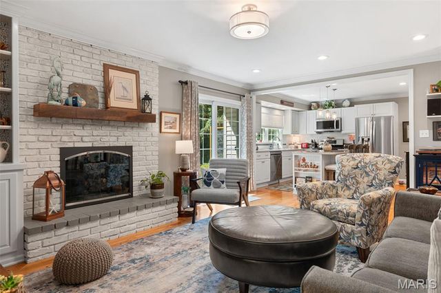 11958 Rocky Drive, Creve Coeur, MO 63141