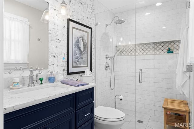 11958 Rocky Drive, Creve Coeur, MO 63141