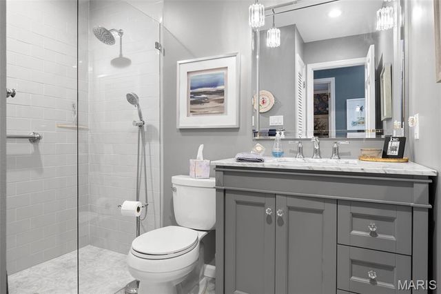 11958 Rocky Drive, Creve Coeur, MO 63141