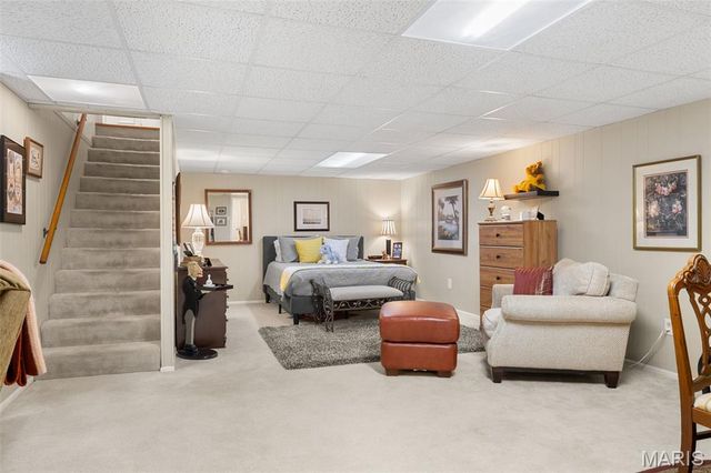 11958 Rocky Drive, Creve Coeur, MO 63141