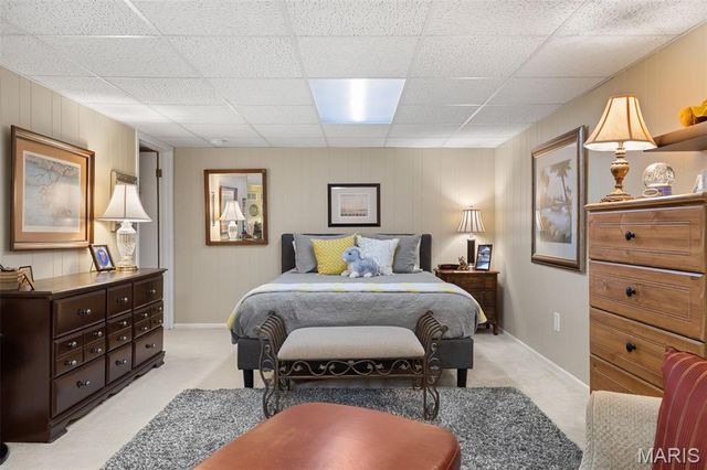 11958 Rocky Drive, Creve Coeur, MO 63141
