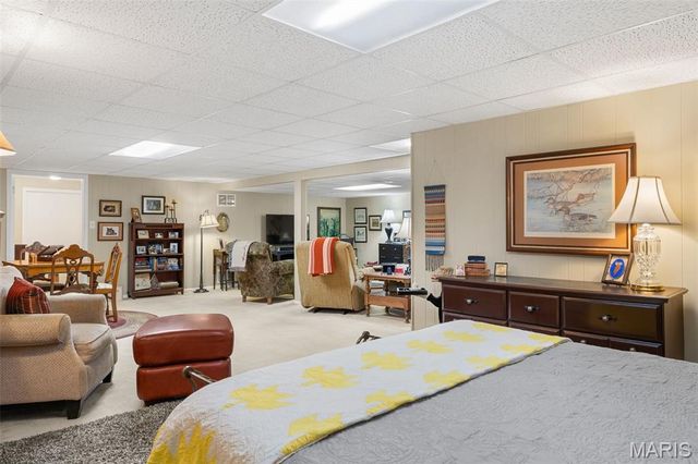 11958 Rocky Drive, Creve Coeur, MO 63141