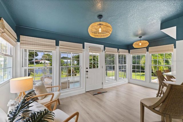 6410 38TH AVENUE CIRCLE W, Bradenton, FL 34209