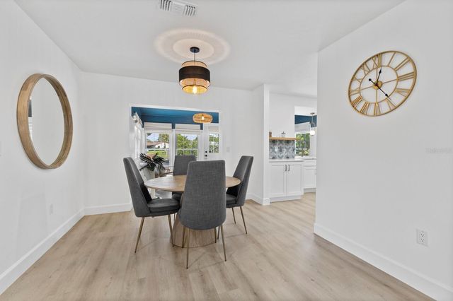 6410 38TH AVENUE CIRCLE W, Bradenton, FL 34209