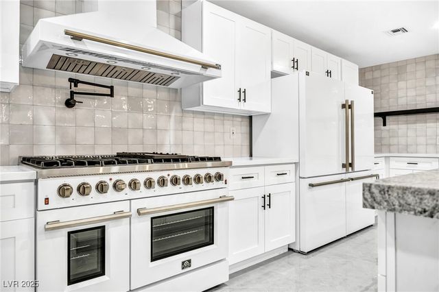 2920 Crown Ridge Drive, Las Vegas, NV 89134