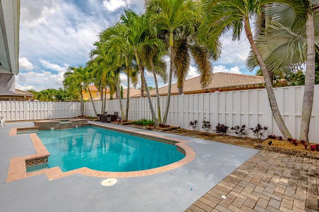 16931 SW 5th Ct, Weston, FL 33326