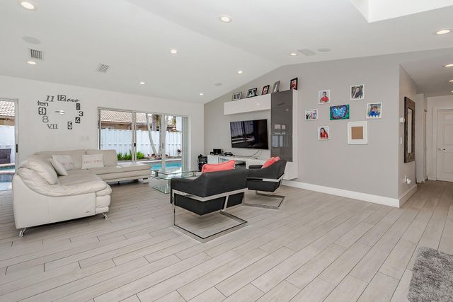 16931 SW 5th Ct, Weston, FL 33326