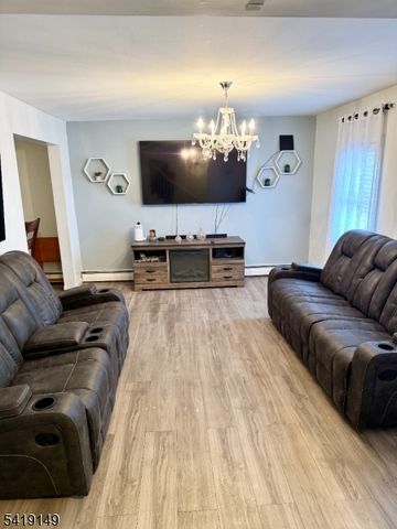 7 Marshall St, Paterson City, NJ 07501