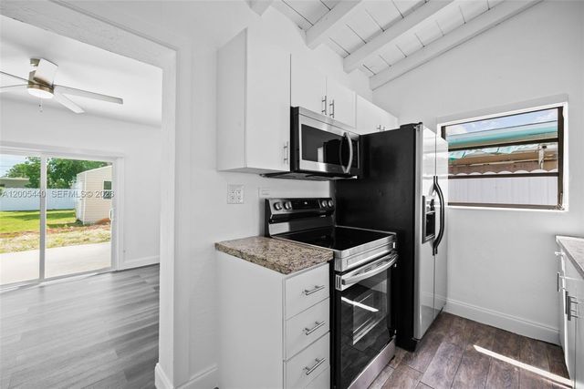 7120 SW 21st Street, Miami, FL 33155