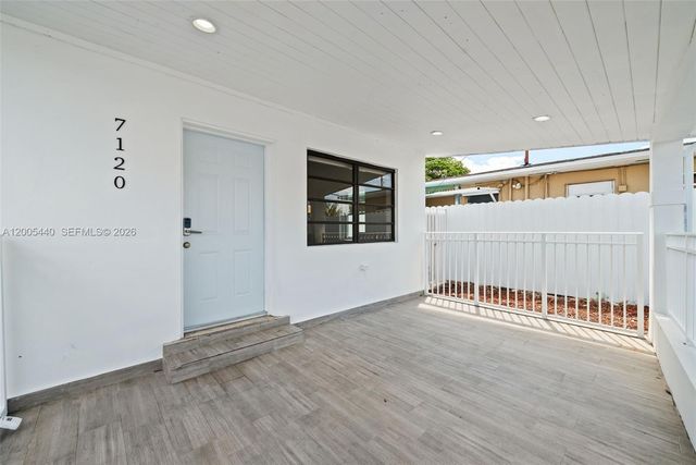 7120 SW 21st Street, Miami, FL 33155