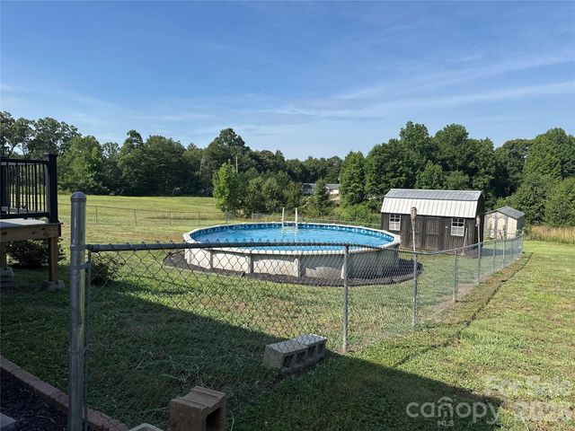2567 Peeler Road, Vale, NC 28168