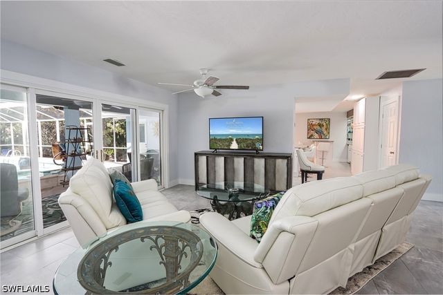 27165 Edenbridge CT, Bonita Springs, FL 34135