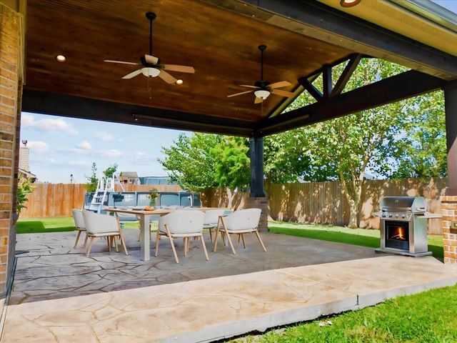 11815 Eagle Ridge Drive, Mont Belvieu, TX 77535
