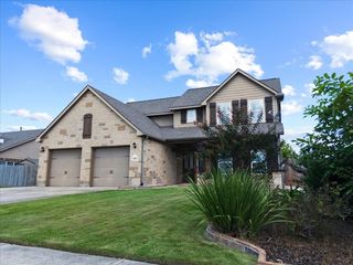 11815 Eagle Ridge Drive, Mont Belvieu, TX 77535