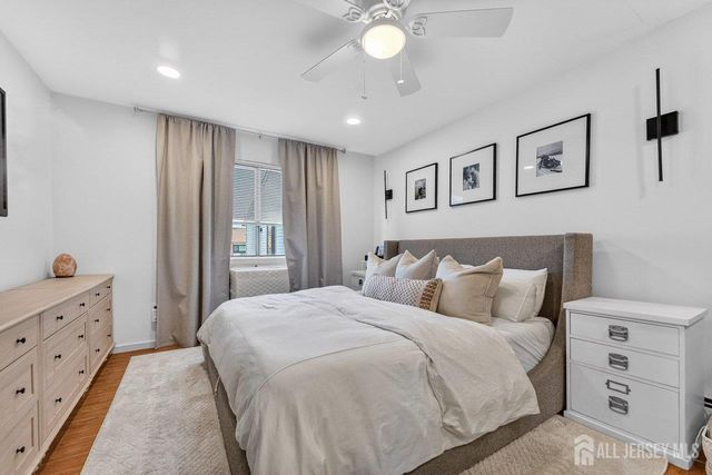 810 Cricket Lane, Woodbridge Proper, NJ 07095