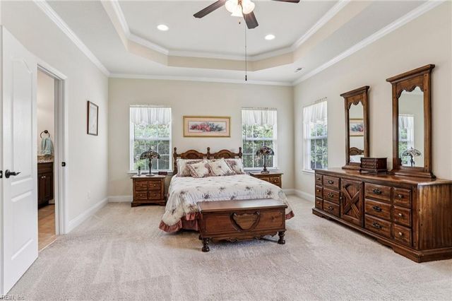7521 Villa Ct, Gloucester Point, VA 23062