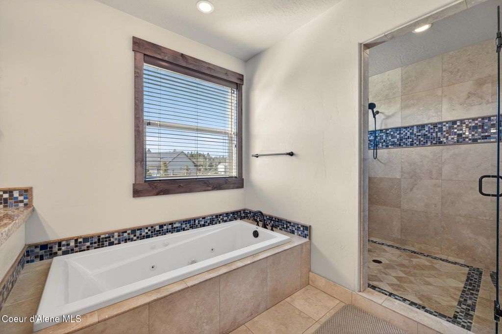 3358 E LEEBOWE CT, Hayden, ID 83835 photo 19