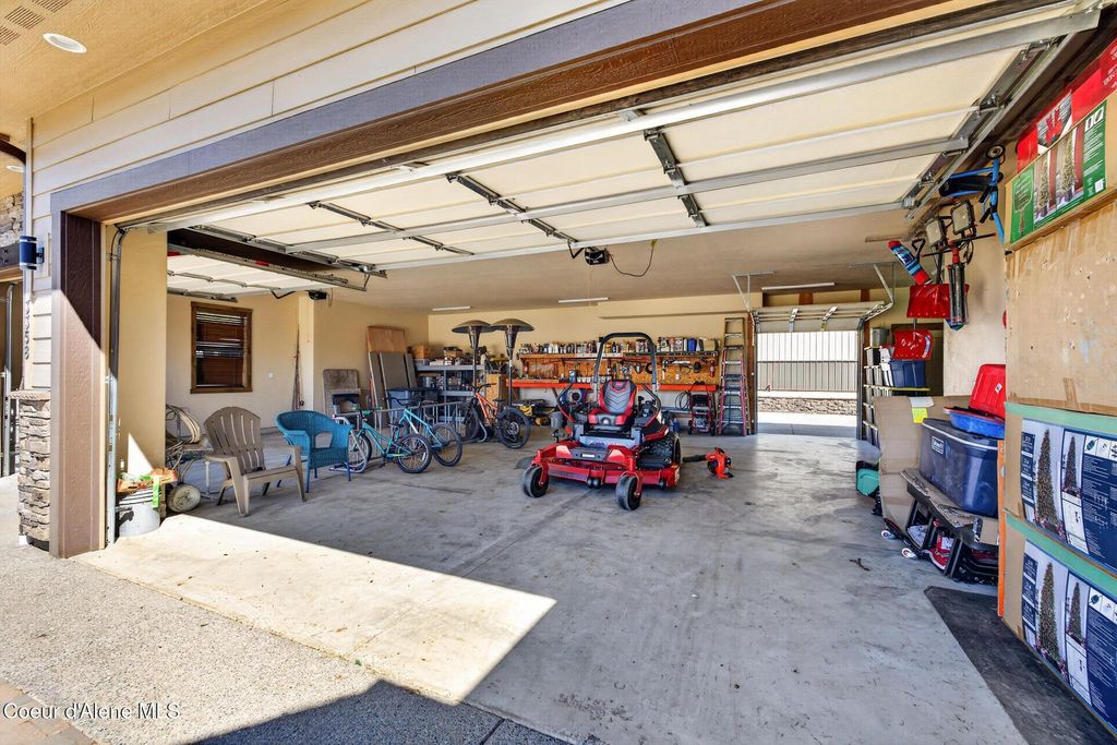 3358 E LEEBOWE CT, Hayden, ID 83835 photo 36