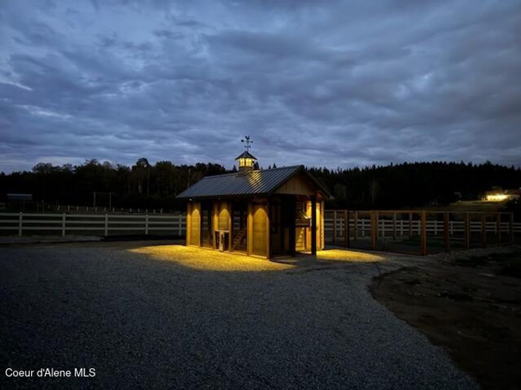 3358 E LEEBOWE CT, Hayden, ID 83835 photo 47