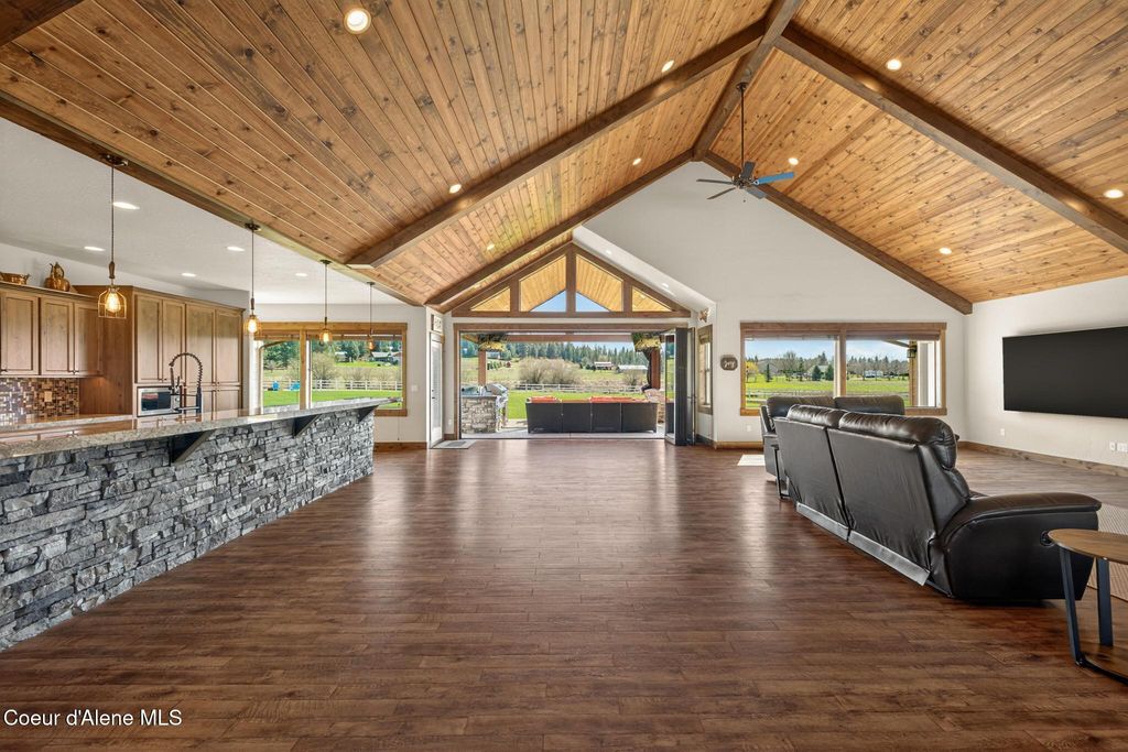 3358 E LEEBOWE CT, Hayden, ID 83835 photo 8