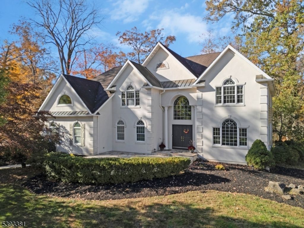 19 Robin Road, Warren Twp., NJ 07059