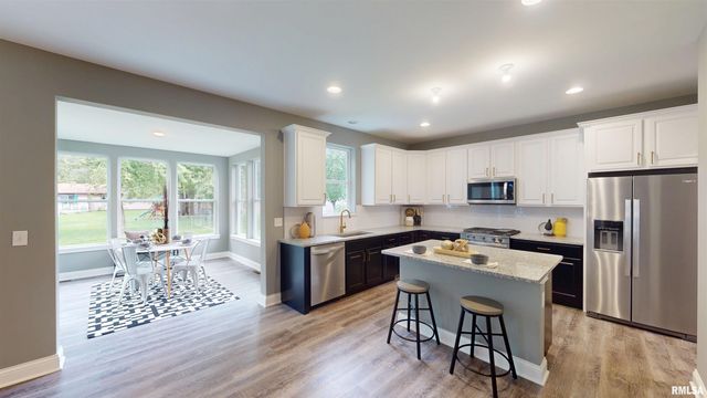 7183 Genesis Way, Bettendorf, IA 52722