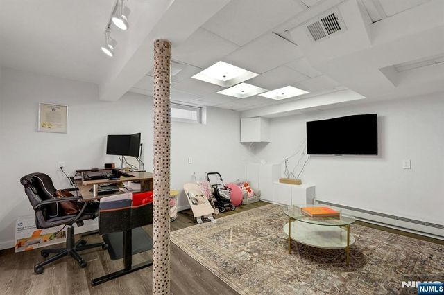 384 Mountain Avenue, Twp Of Washington, NJ 07676