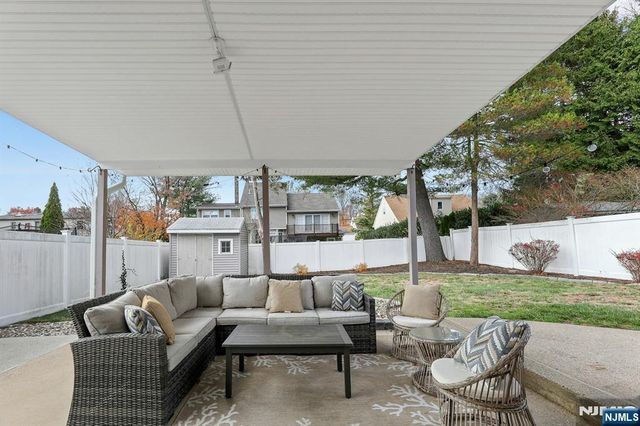 384 Mountain Avenue, Twp Of Washington, NJ 07676