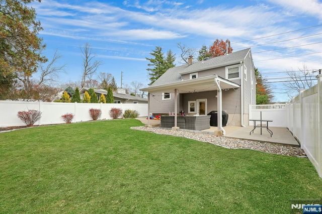 384 Mountain Avenue, Twp Of Washington, NJ 07676