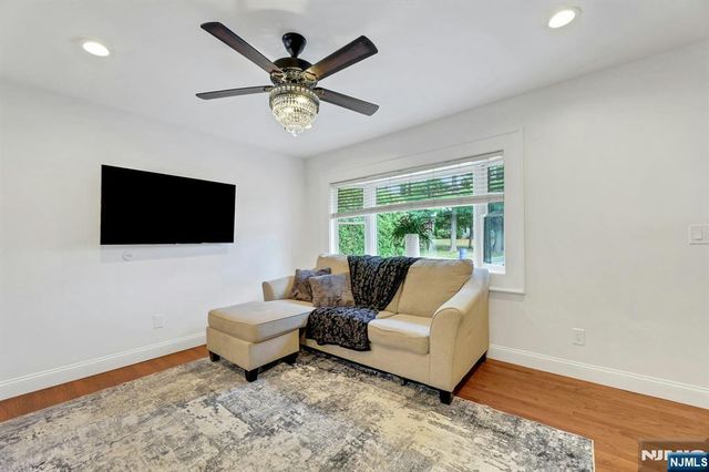 384 Mountain Avenue, Twp Of Washington, NJ 07676