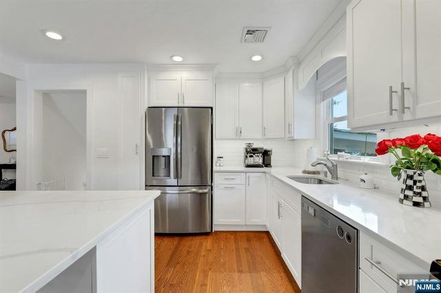 384 Mountain Avenue, Twp Of Washington, NJ 07676