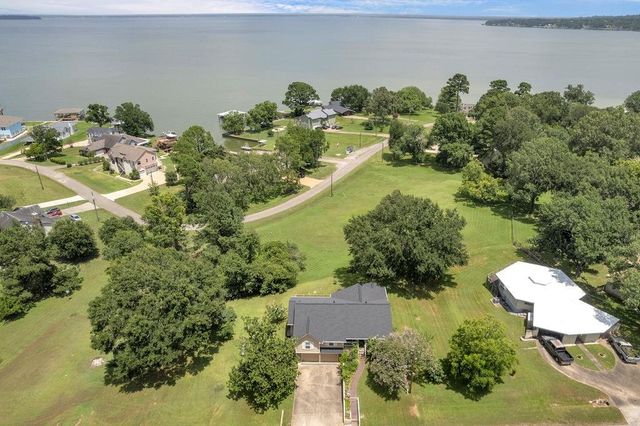 70 Valley Drive, Coldspring, TX 77331