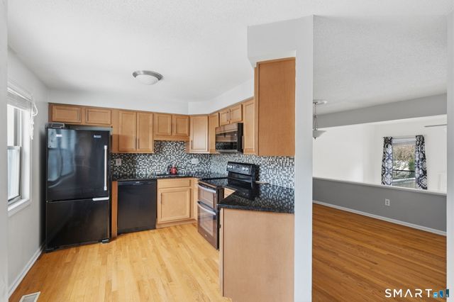 73 Metacomet Drive 73, Meriden, CT 06450